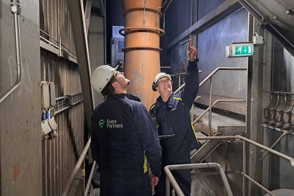 Inspecteren op het terrein van Tata Steel